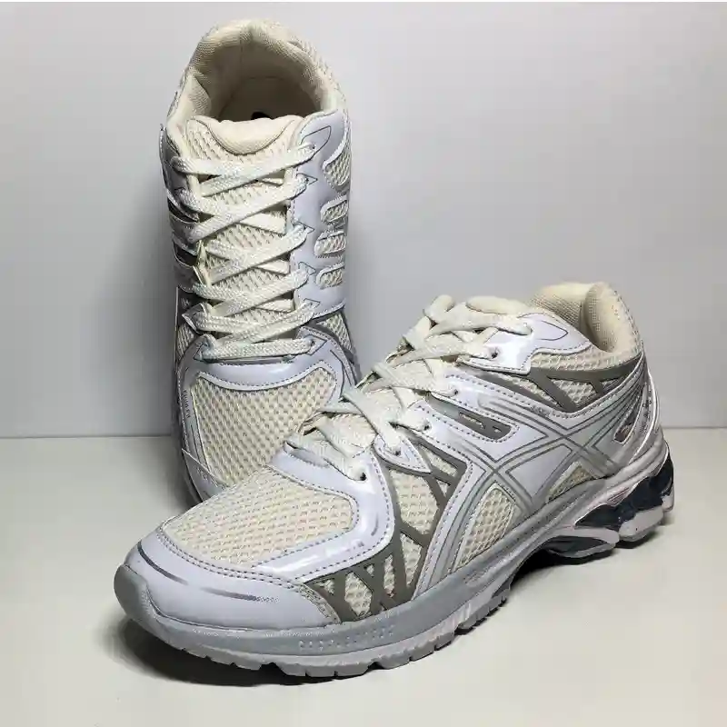 کتونی ورزشی پیاده روی مدل اسیکس kayano 20 سفید کد 106